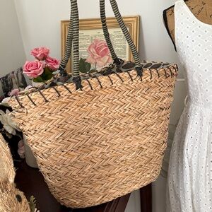 ⭐️ 3 for $15 of 5 for $25 Bundle Item -Woven Vintage Straw Beach Bag